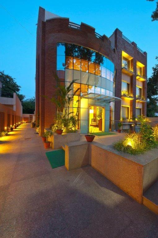 Hotel Apple Tree Gurgaon Exteriör bild